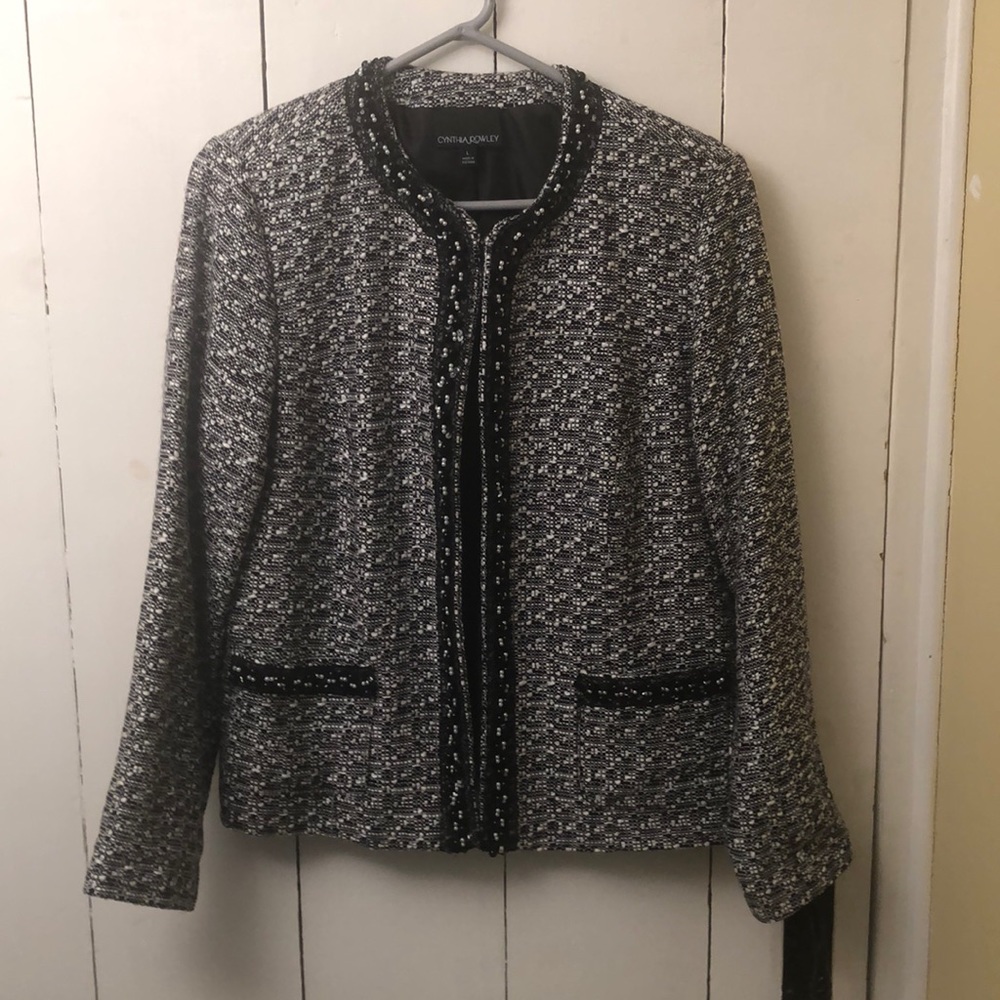 Woman’s Cynthia Rowley black & white blazer, Large